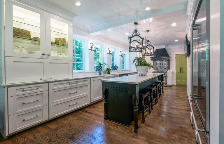 Collier New Cabinets WM Shaker maple White Colliler after1 768x493