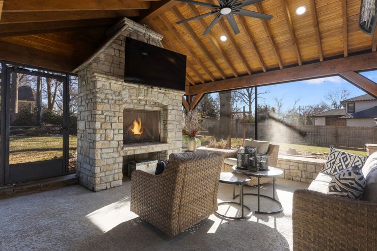 Screen Porch 2 768x512